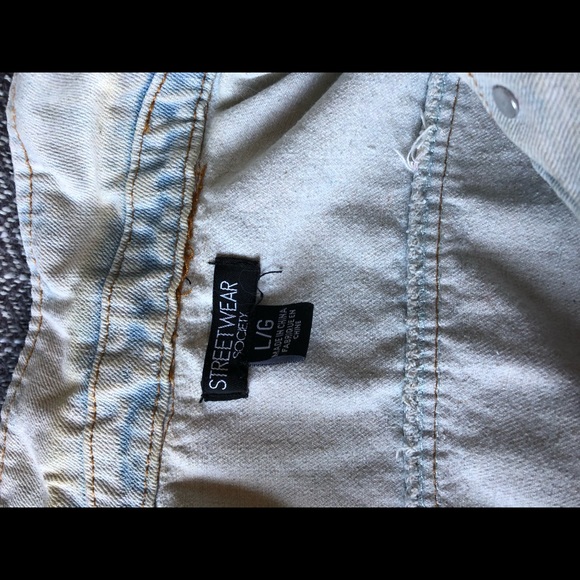 Light wash denim vest - Picture 6 of 9